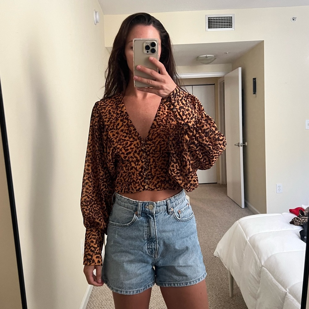 C/meo Collective Balloon Sleeve Cropped Blouse with open back detail